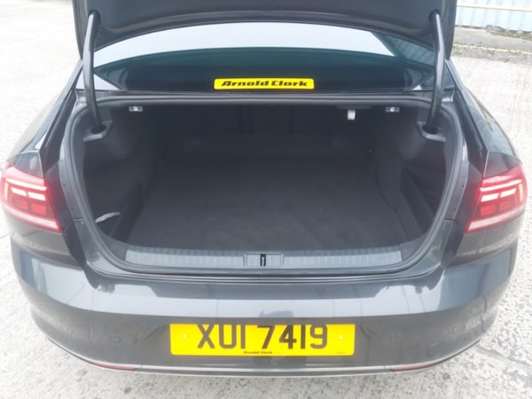Used Volkswagen Passat 2020 for sale - 76258292: Photo 8