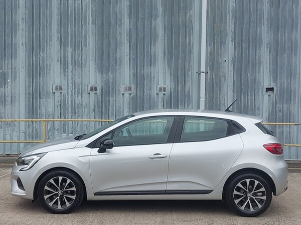 Used Renault Clio 2023 for sale - 75595330: Photo 4