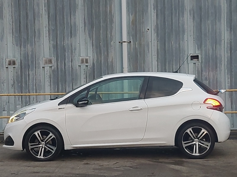 Used Peugeot 208 2016 for sale - 76540483: Photo 4