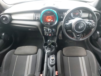 Used MINI Hatch 2019 for sale - 77352461: Photo
