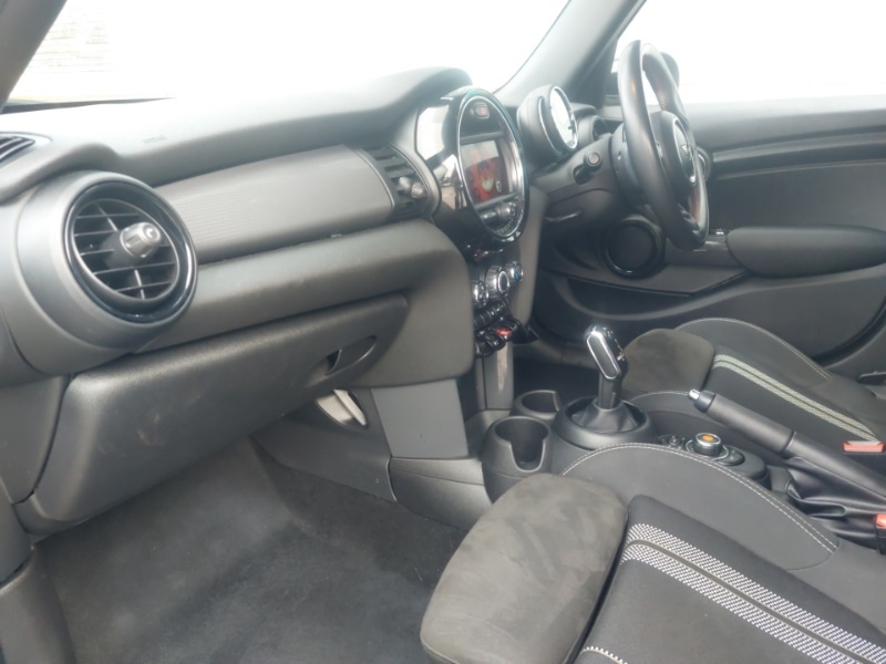 Used MINI Hatch 2019 for sale - 77352461: Photo 5