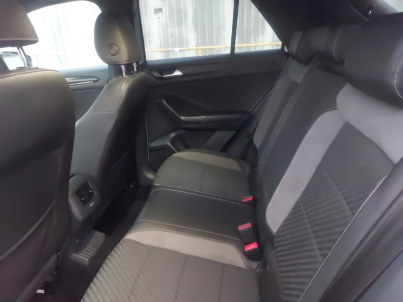 Used Volkswagen T-Roc 2018 for sale - 76951676: Photo 6