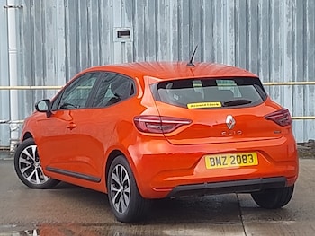 Used Renault Clio 2023 for sale - 79347908: Photo