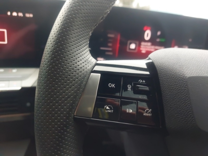 Used Vauxhall Astra 2024 for sale - 77070063: Photo 17