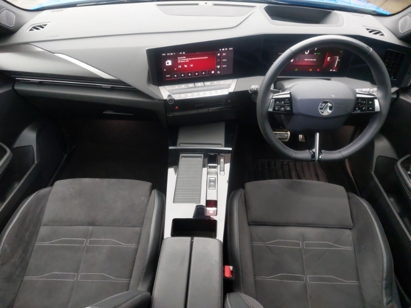 Used Vauxhall Astra 2024 for sale - 77070063: Photo 2