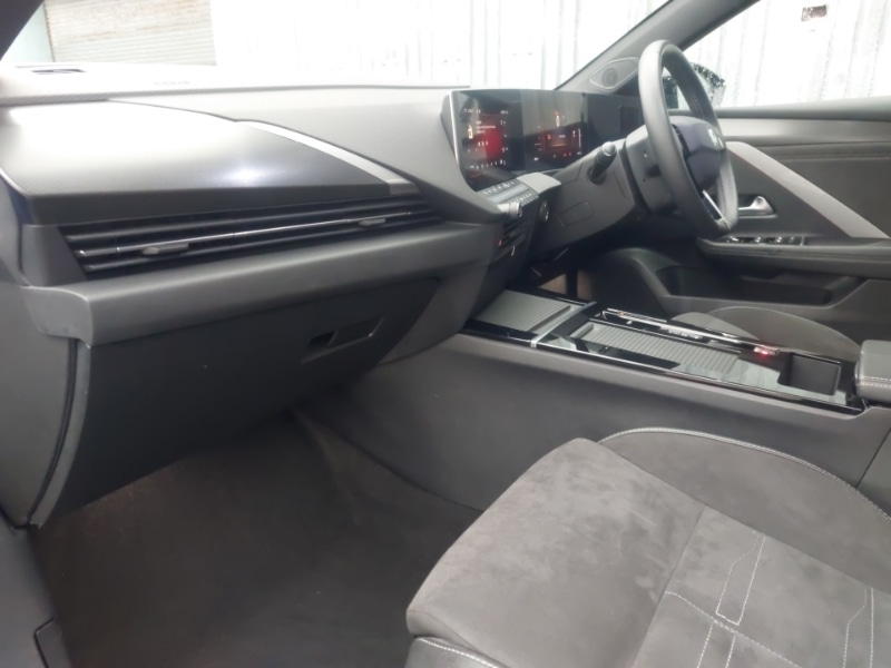 Used Vauxhall Astra 2024 for sale - 77070063: Photo 5