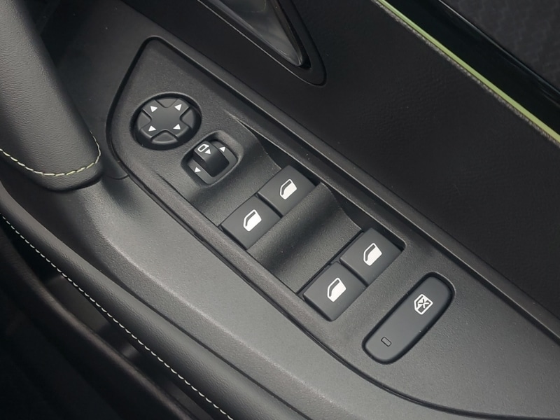 Used Peugeot 2008 2024 for sale - 76906467: Photo 12