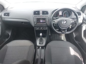 Used Volkswagen Polo 2015 for sale - 79332888: Photo
