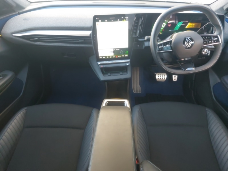 Used Renault Scenic E-Tech 2024 for sale - 78141254: Photo 2