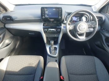 Used Toyota Yaris Cross 2022 for sale - 77881586: Photo