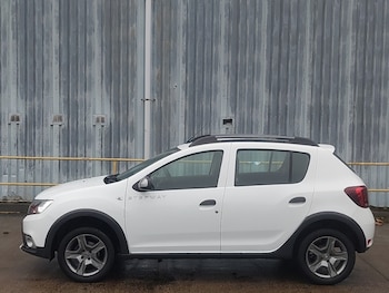 Used Dacia Sandero Stepway 2020 for sale - 77299571: Photo