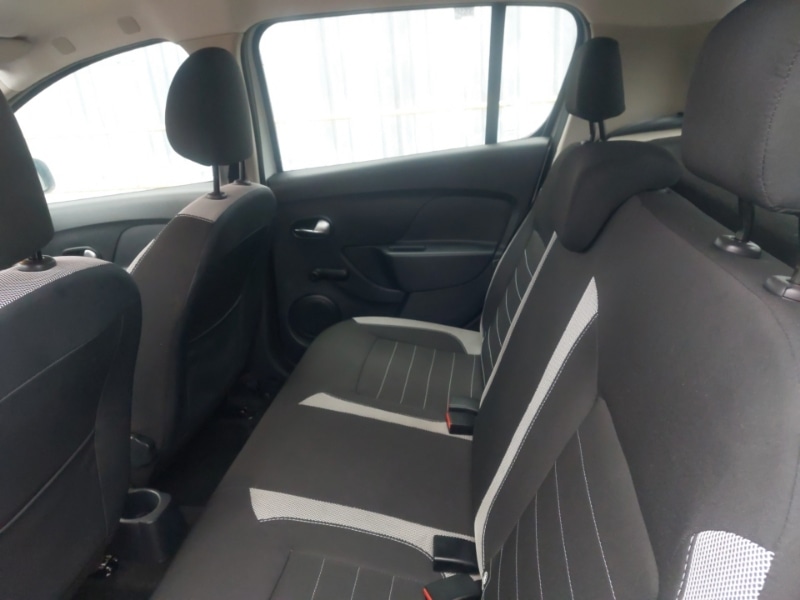 Used Dacia Sandero Stepway 2020 for sale - 77299571: Photo 6