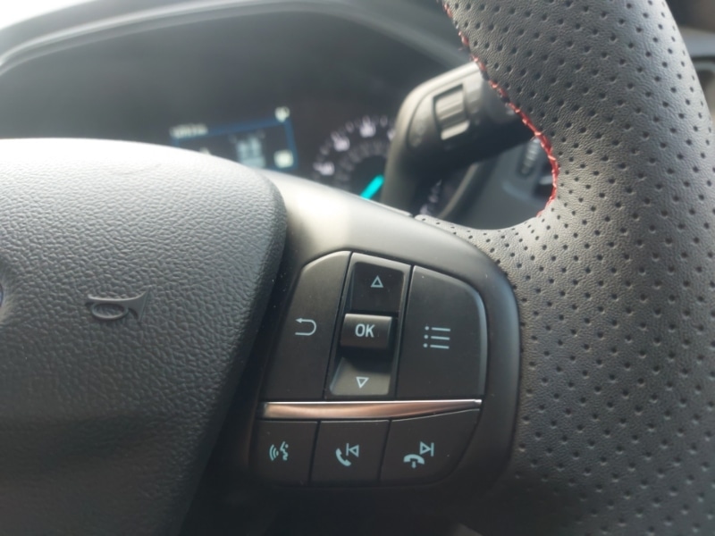 Used Ford Focus 2023 for sale - 76763584: Photo 18