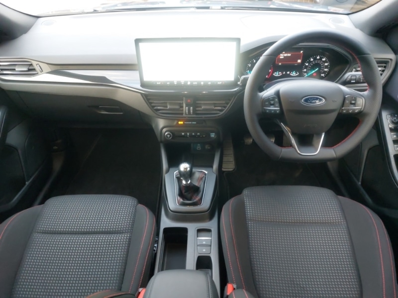 Used Ford Focus 2023 for sale - 76763584: Photo 2