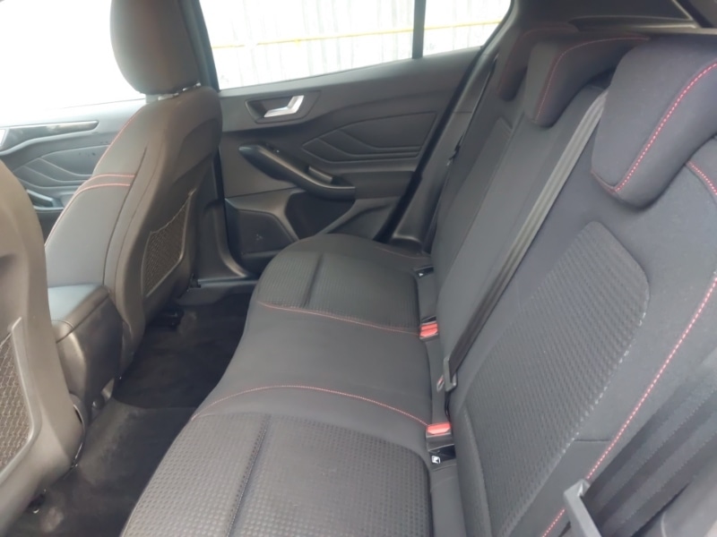 Used Ford Focus 2023 for sale - 76763584: Photo 6