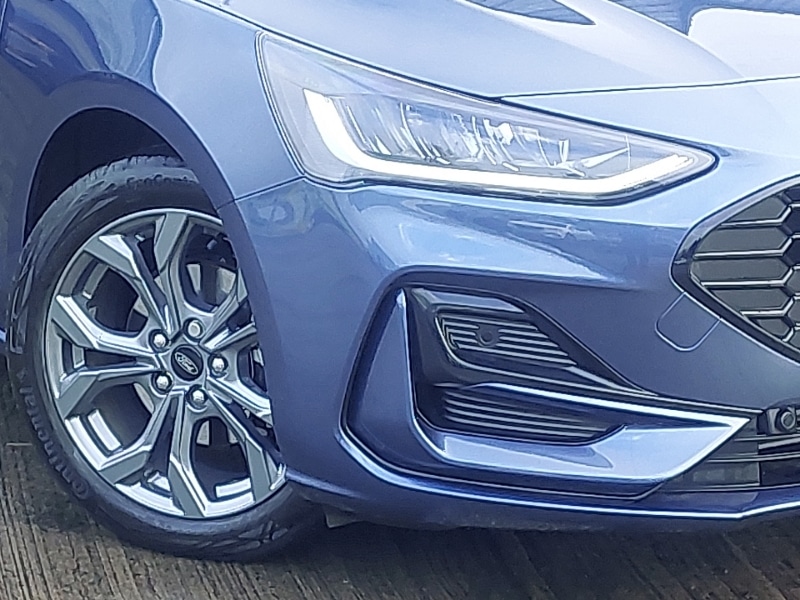 Used Ford Focus 2023 for sale - 76763584: Photo 9