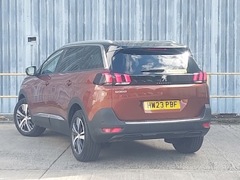 Used Peugeot 5008 2023 for sale - 79597661: Photo