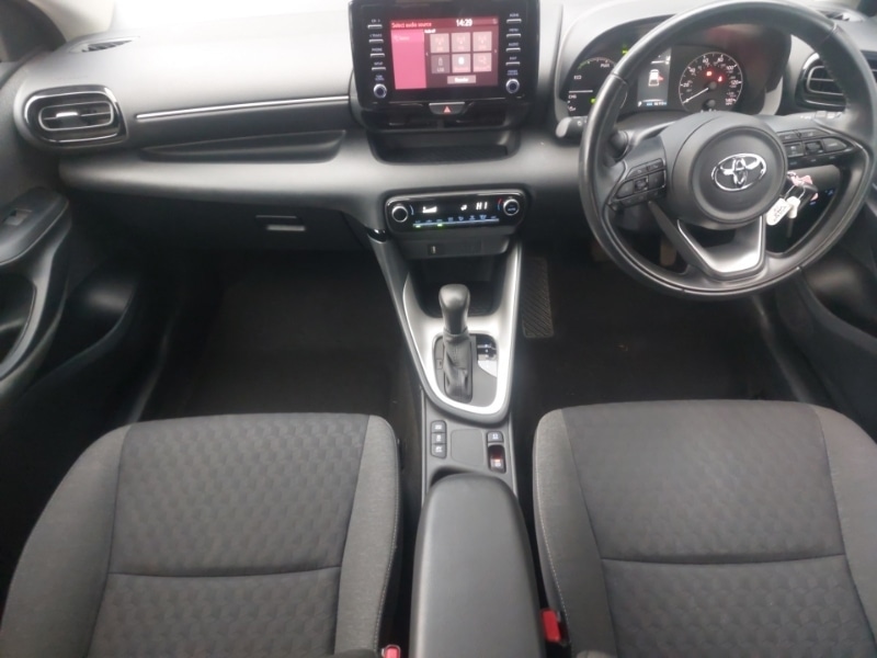 Used Toyota Yaris 2022 for sale - 77062606: Photo 2