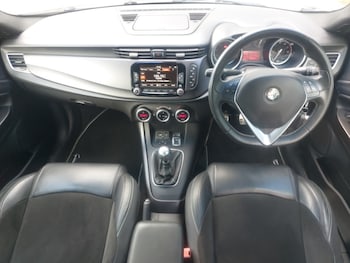 Used Alfa Romeo Giulietta 2015 for sale - 78546520: Photo