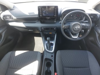 Used Toyota Yaris 2023 for sale - 78515539: Photo