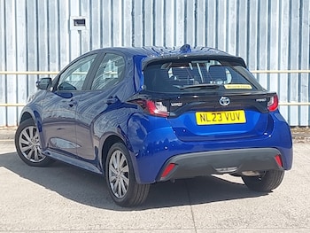 Used Toyota Yaris 2023 for sale - 78515539: Photo