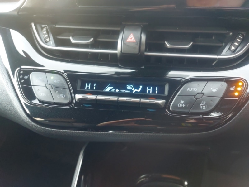 Used Toyota C-HR 2017 for sale - 77756141: Photo 11