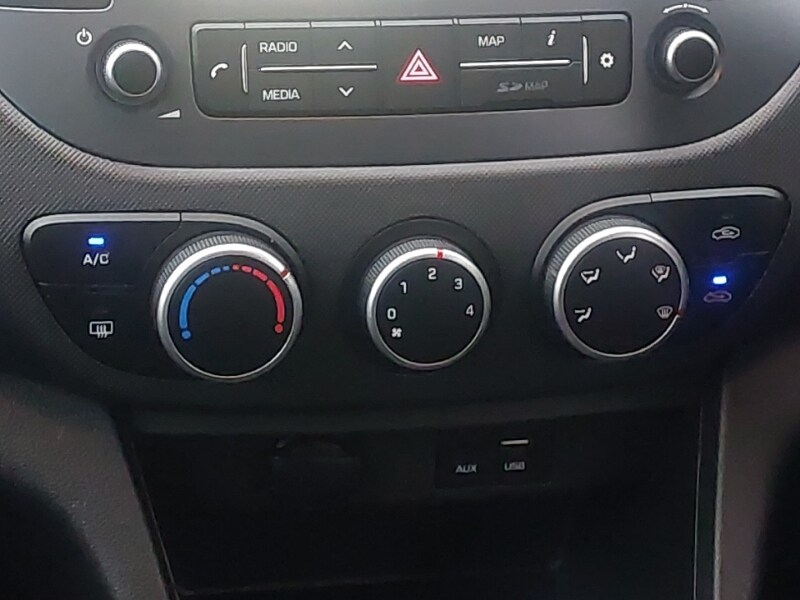 Used Hyundai i10 2019 for sale - 76533433: Photo 11