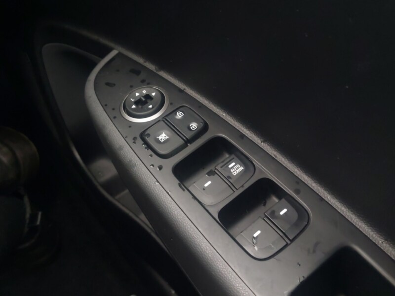 Used Hyundai i10 2019 for sale - 76533433: Photo 12