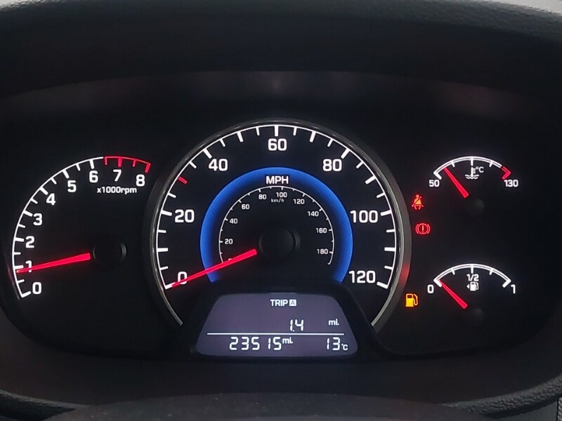 Used Hyundai i10 2019 for sale - 76533433: Photo 16