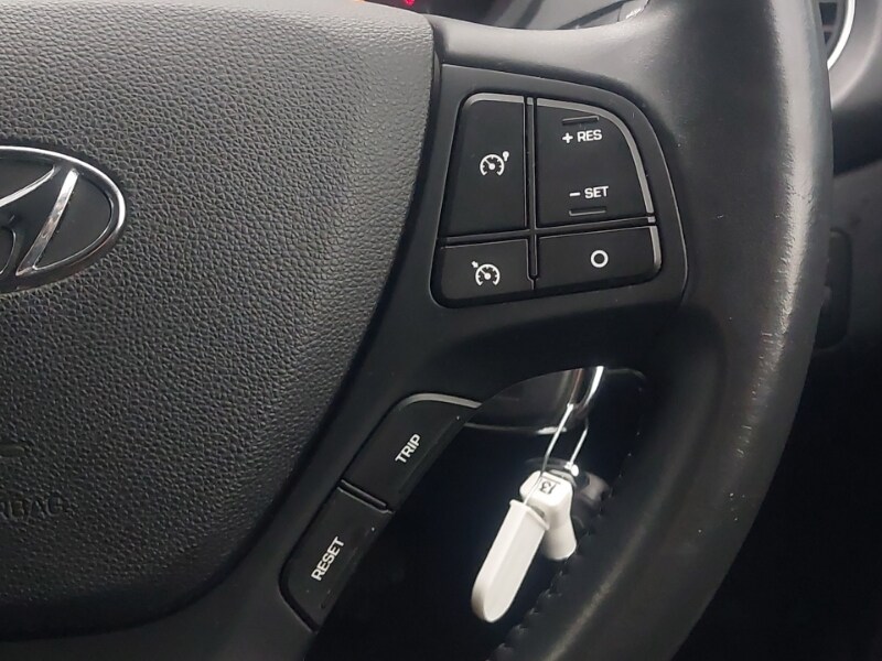 Used Hyundai i10 2019 for sale - 76533433: Photo 18