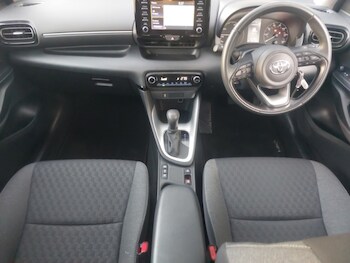 Used Toyota Yaris 2023 for sale - 76506552: Photo