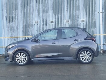 Used Toyota Yaris 2023 for sale - 76506552: Photo