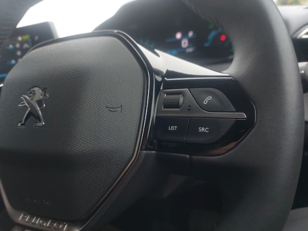 Used Peugeot 2008 2022 for sale - 76188185: Photo 18
