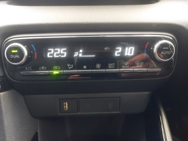 Used Toyota Yaris 2021 for sale - 76213467: Photo 15