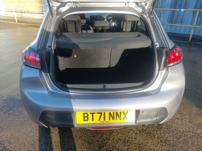 Used Peugeot 208 2021 for sale - 77251771: Photo 8