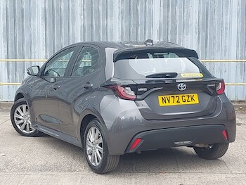 Used Toyota Yaris 2023 for sale - 78567467: Photo