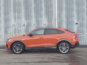 Used Audi Q3 2022 for sale - 76537104: Photo