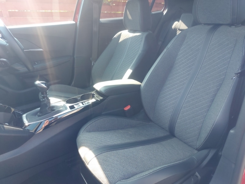 Used Peugeot 2008 2023 for sale - 76052596: Photo 5