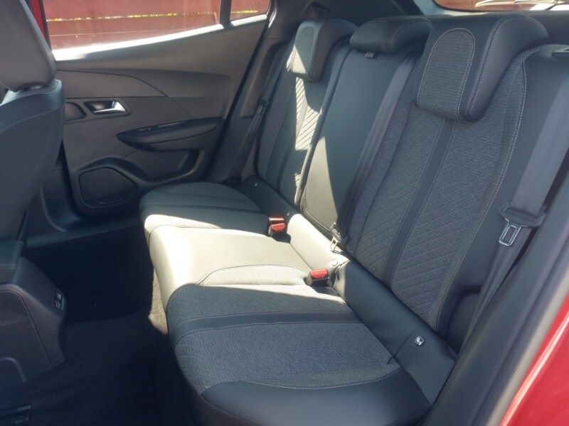 Used Peugeot 2008 2023 for sale - 76052596: Photo 6