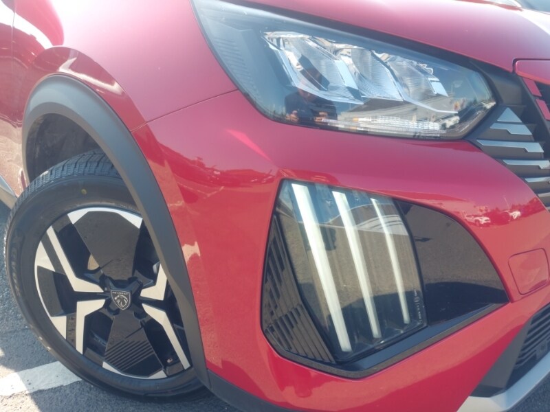 Used Peugeot 2008 2023 for sale - 76052596: Photo 9