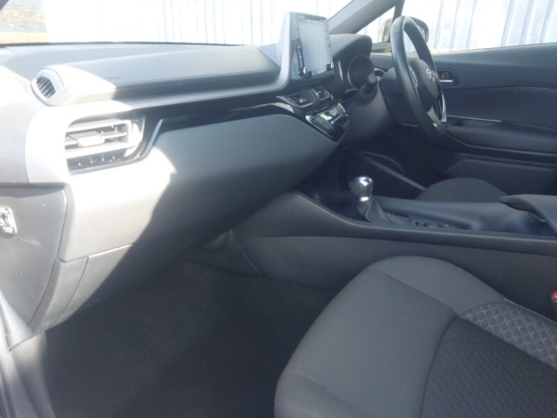 Used Toyota C-HR 2022 for sale - 77947606: Photo 5