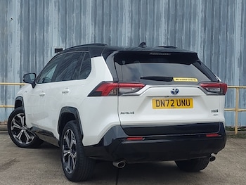 Used Toyota RAV4 2022 for sale - 77051160: Photo