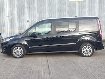 Used Ford Grand Tourneo Connect 2021 for sale - 77922081: Photo