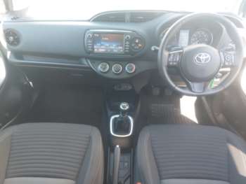 Used Toyota Yaris 2017 for sale - 74694343: Photo