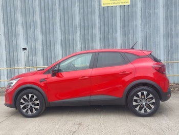 Used Renault Captur 2023 for sale - 79273842: Photo