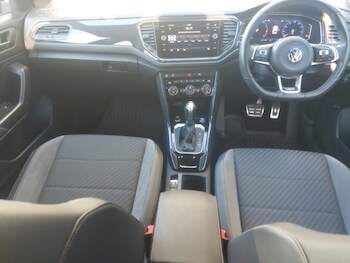 Used Volkswagen T-Roc 2019 for sale - 76785593: Photo