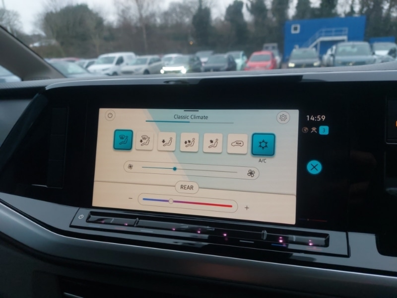 Used Volkswagen Multivan 2023 for sale - 77051163: Photo 14