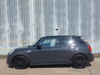 Used MINI Hatch 2018 for sale - 79223659: Photo