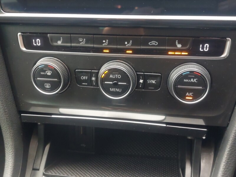 Used Volkswagen Golf 2020 for sale - 78164070: Photo 11