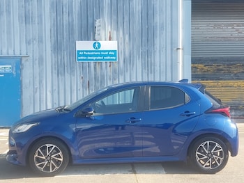 Used Toyota Yaris 2022 for sale - 77947624: Photo